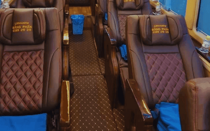 LIMOUSINE BUS